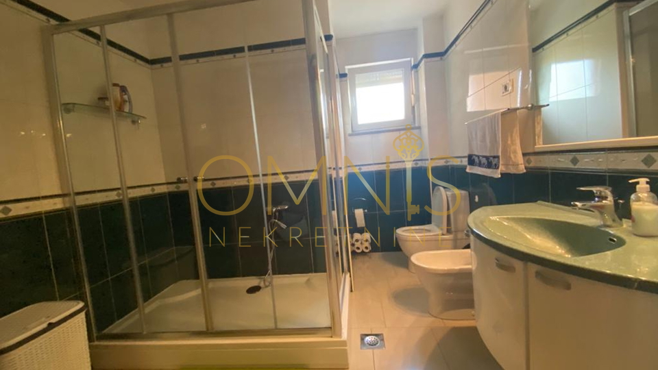 Rešetari, 3S+DB ,balkon ,133 m2